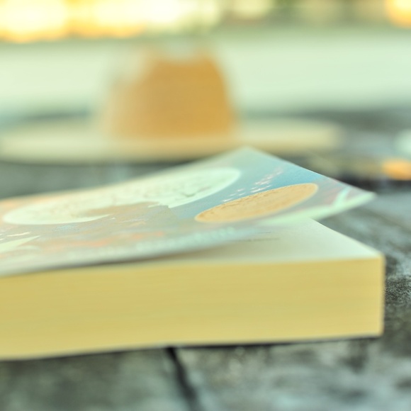 The Girl Who Drank the Moon Book by Kelly Barnhill Young Readers - Picture 2 of 5